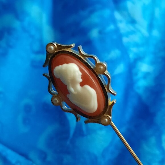 Avon Cameo Stick Pin - Picture 3 of 4